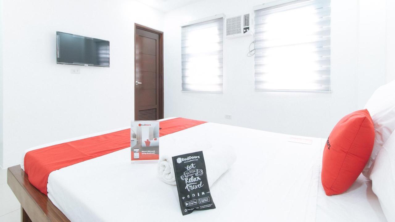 Reddoorz Plus At Dbuilders Poblacion Bgc タギッグ エクステリア 写真